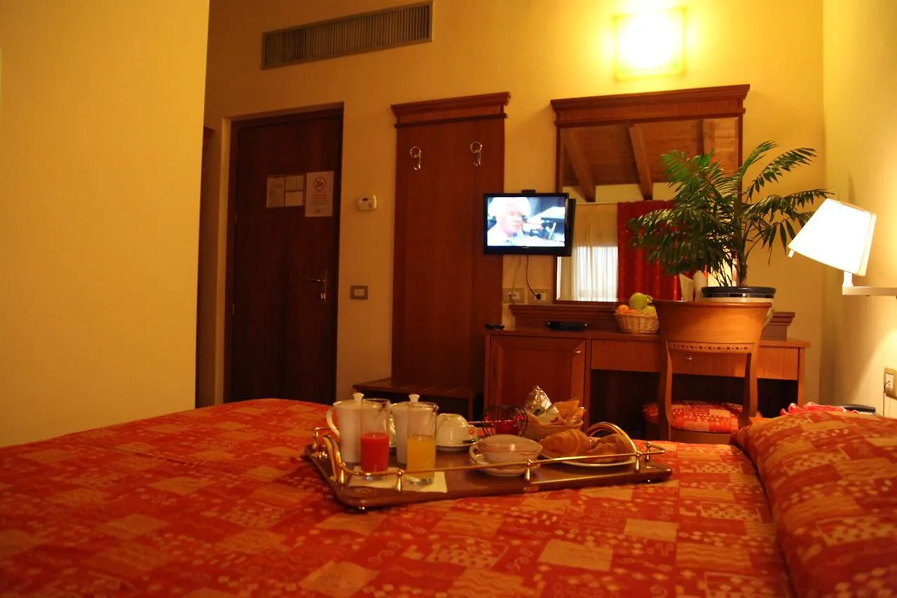 Hotel Il Borghetto contacts